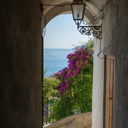 Palazzo Coco Sentiero Dei Limoni 4* Майори